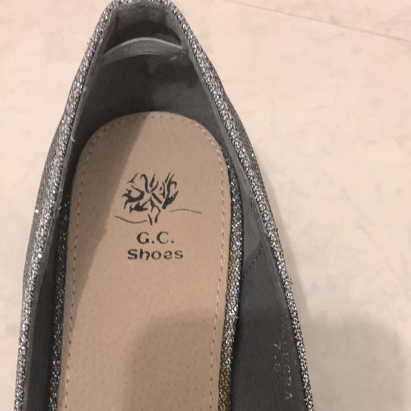 G.C. Shoes ‘ALEGRA’ Sparkly SILVER flat 7.5. NIB. - Picture 6 of 8